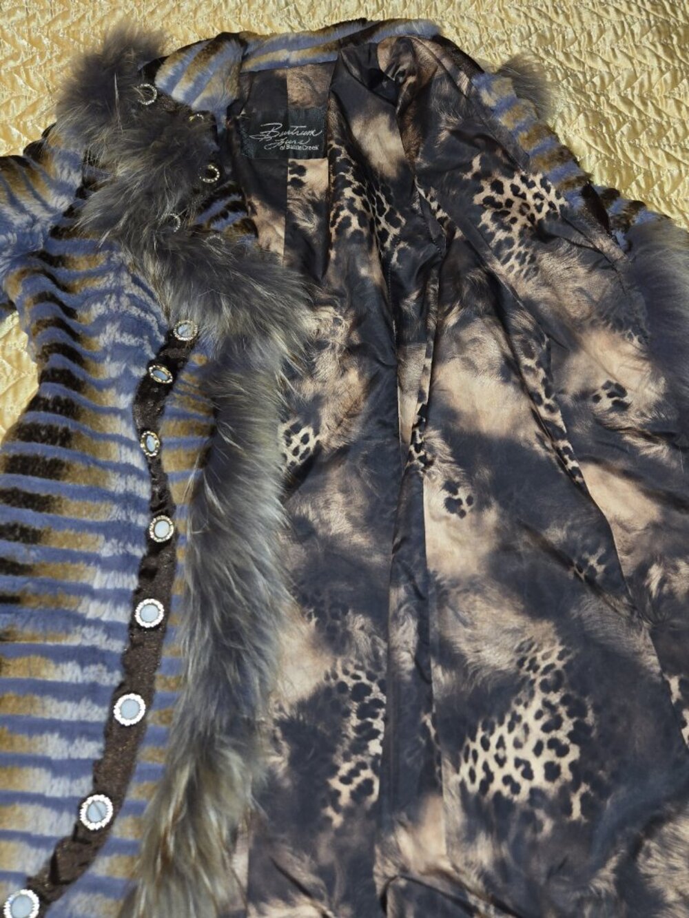 Genuine Fur Coat - blue with brown stripes - Picture 4 of 5